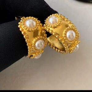 NWOT vintage gold pearl earrings